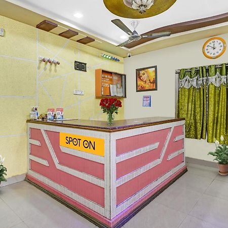 Spot On Sri Sai Teja Lodge Visakhapatnam Ngoại thất bức ảnh